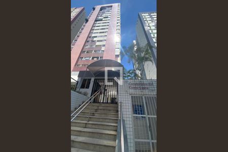 Apartamento para alugar com 80m², 2 quartos e 1 vaga Apartamento para alugar com 80m², 2 quartos e 1 vagaFachada