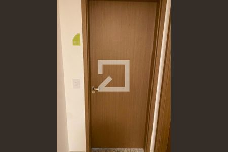 Apartamento para alugar com 70m², 2 quartos e 2 vagas Apartamento para alugar com 70m², 2 quartos e 2 vagasPorta