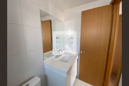 Apartamento para alugar com 70m², 2 quartos e 2 vagas Apartamento para alugar com 70m², 2 quartos e 2 vagasBanheiro