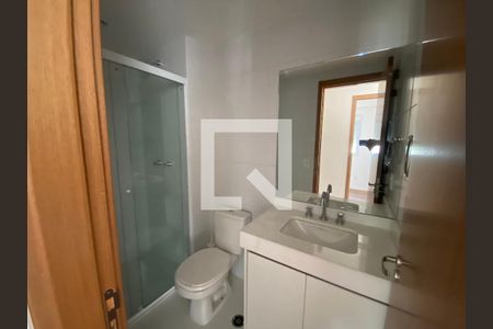 Apartamento para alugar com 70m², 2 quartos e 2 vagas Apartamento para alugar com 70m², 2 quartos e 2 vagasBanheiro