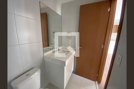 Apartamento para alugar com 70m², 2 quartos e 2 vagas Apartamento para alugar com 70m², 2 quartos e 2 vagasBanheiro