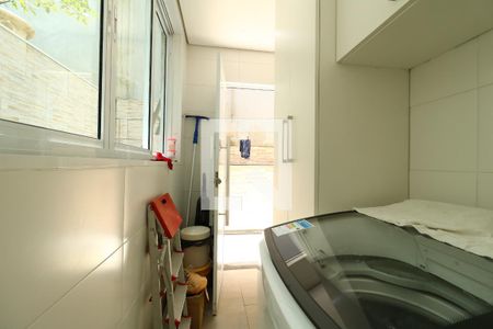 Casa à venda com 350m², 3 quartos e 8 vagasÁrea de Serviço