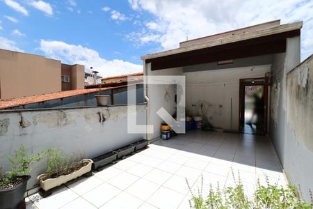 Casa à venda com 350m², 3 quartos e 8 vagasÁrea Comum