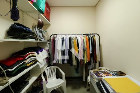 Casa à venda com 350m², 3 quartos e 8 vagasCloset da Suíte