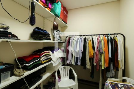 Casa à venda com 350m², 3 quartos e 8 vagasCloset da Suíte