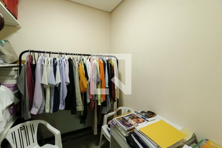 Casa à venda com 350m², 3 quartos e 8 vagasCloset da Suíte