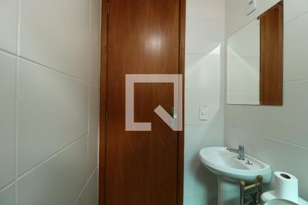 Casa à venda com 350m², 3 quartos e 8 vagasBanheiro da Área Comum