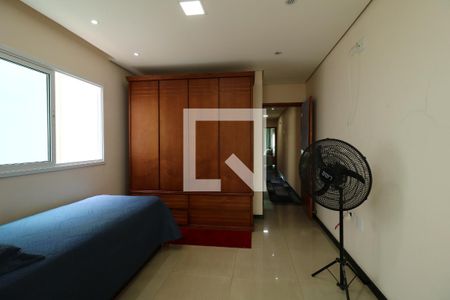 Casa à venda com 350m², 3 quartos e 8 vagasQuarto 1