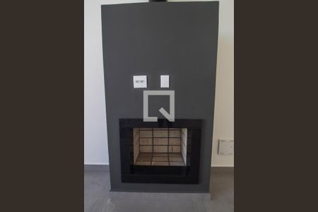 Casa de condomínio à venda com 103m², 2 quartos e 2 vagaslareira