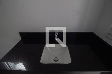 Casa de condomínio à venda com 103m², 2 quartos e 2 vagasBanheiro da Suite