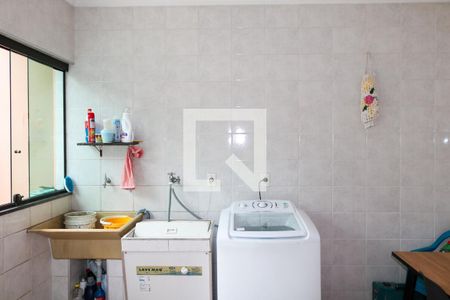 Casa à venda com 290m², 3 quartos e 2 vagasÁrea de Serviço