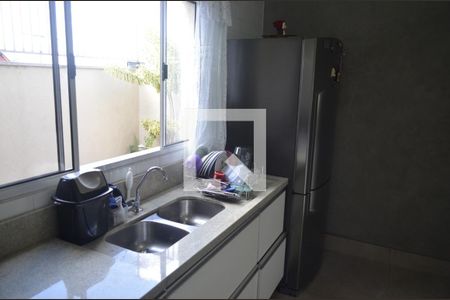 Cozinha de casa de condomínio para alugar com 3 quartos, 189m² em Vila Antônio, São Paulo