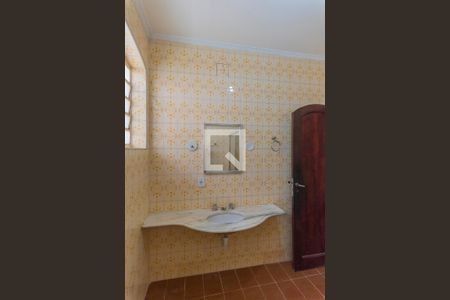 Casa à venda com 236m², 3 quartos e 4 vagas Casa à venda com 236m², 3 quartos e 4 vagasBanheiro 2