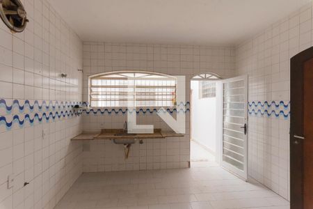 Casa à venda com 236m², 3 quartos e 4 vagas Casa à venda com 236m², 3 quartos e 4 vagasCozinha