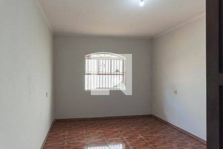 Casa à venda com 236m², 3 quartos e 4 vagas Casa à venda com 236m², 3 quartos e 4 vagasQuarto 1