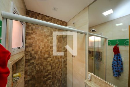 Casa à venda com 220m², 4 quartos e 4 vagasBanheiro Suíte 2