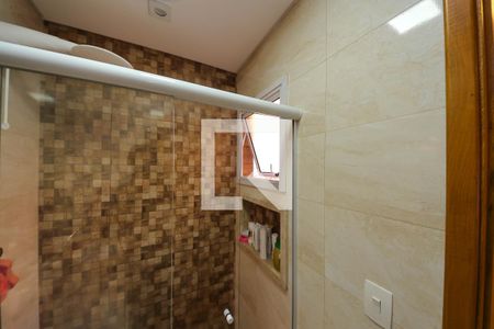 Casa à venda com 220m², 4 quartos e 4 vagasBanheiro Suíte 3