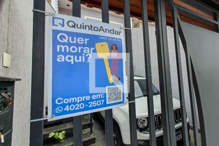 Casa à venda com 220m², 4 quartos e 4 vagasFachada