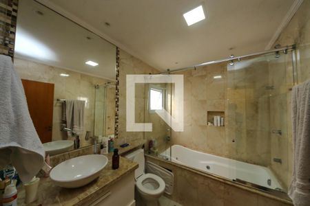 Casa à venda com 220m², 4 quartos e 4 vagasBanheiro  Suíte 4