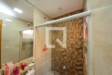 Casa à venda com 220m², 4 quartos e 4 vagasBanheiro Suíte 3