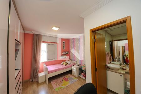 Casa à venda com 220m², 4 quartos e 4 vagasSuíte 3