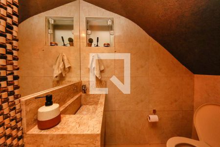 Casa à venda com 220m², 4 quartos e 4 vagasLavabo