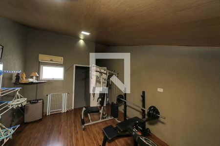 Casa à venda com 220m², 4 quartos e 4 vagasSótão