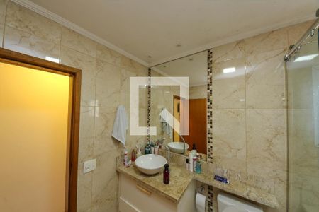 Casa à venda com 220m², 4 quartos e 4 vagasBanheiro  Suíte 4