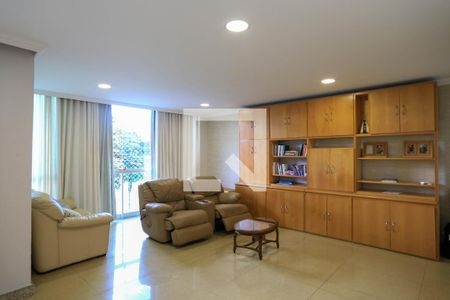 Sala de casa à venda com 4 quartos, 300m² em Cachoeirinha, Belo Horizonte