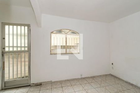 Sala de casa para alugar com 1 quarto, 30m² em Penha Circular, Rio de Janeiro