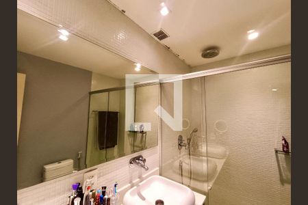Apartamento à venda com 71m², 1 quarto e sem vagaBanheiro  suite