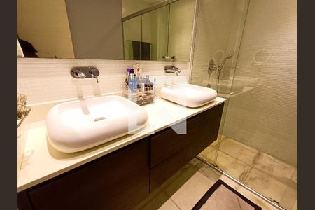 Apartamento à venda com 71m², 1 quarto e sem vagaBanheiro suite 