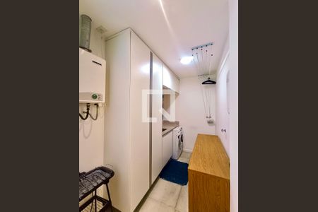 Apartamento à venda com 71m², 1 quarto e sem vagaÁrea serviço 