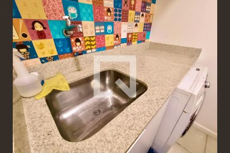 Apartamento à venda com 71m², 1 quarto e sem vagaÁrea serviço 