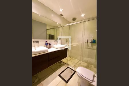 Apartamento à venda com 71m², 1 quarto e sem vagaBanheiro suite 