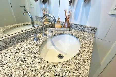 Apartamento à venda com 83m², 2 quartos e 1 vagaBanheiro