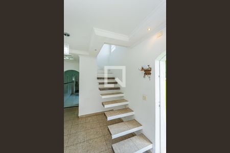 Escada de casa à venda com 3 quartos, 130m² em Vila Mangalot, São Paulo
