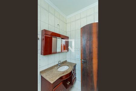 Casa à venda com 130m², 3 quartos e 2 vagasBanheiro