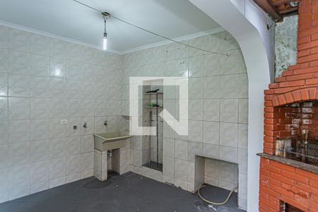 Casa à venda com 130m², 3 quartos e 2 vagasÁrea de serviço e churrasqueira
