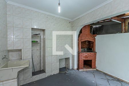 Casa à venda com 130m², 3 quartos e 2 vagasÁrea de serviço e churrasqueira