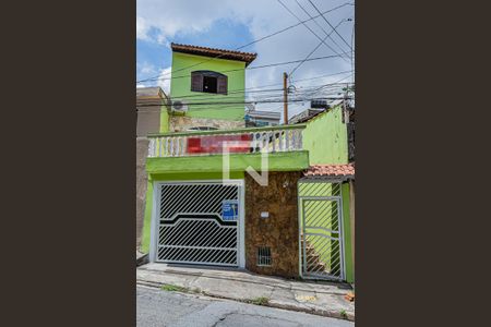 Casa à venda com 130m², 3 quartos e 2 vagasFachada