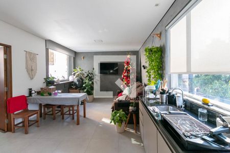 Cozinha de apartamento para alugar com 1 quarto, 75m² em Barro Preto, Belo Horizonte
