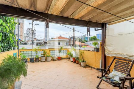 Casa à venda com 240m², 2 quartos e 2 vagas Casa à venda com 240m², 2 quartos e 2 vagasVaranda da Suíte 1