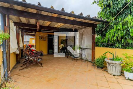 Casa à venda com 240m², 2 quartos e 2 vagas Casa à venda com 240m², 2 quartos e 2 vagasVaranda da Suíte 1