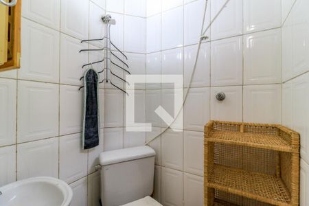 Casa à venda com 240m², 2 quartos e 2 vagas Casa à venda com 240m², 2 quartos e 2 vagasBanheiro de serviço