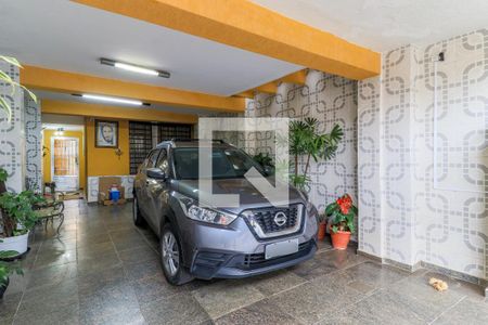 Casa à venda com 240m², 2 quartos e 2 vagas Casa à venda com 240m², 2 quartos e 2 vagasGaragem