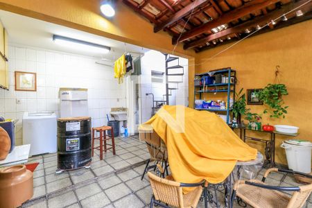 Casa à venda com 240m², 2 quartos e 2 vagas Casa à venda com 240m², 2 quartos e 2 vagasÁrea de Serviço/Churrasqueira