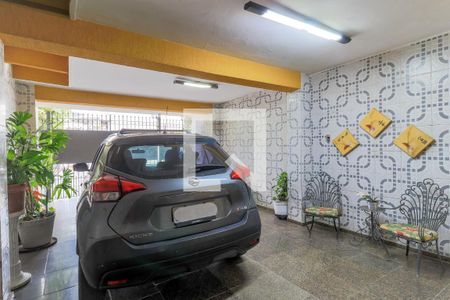 Casa à venda com 240m², 2 quartos e 2 vagas Casa à venda com 240m², 2 quartos e 2 vagasGaragem