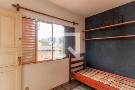 Casa à venda com 240m², 2 quartos e 2 vagas Casa à venda com 240m², 2 quartos e 2 vagasEdícula