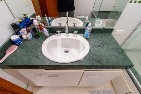 Casa à venda com 268m², 3 quartos e 4 vagas Casa à venda com 268m², 3 quartos e 4 vagasDetalhe Banheiro - Suíte